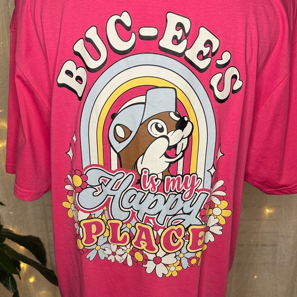 Buc-ee’s Pink Graphic Short Sleeve Tee - Picture 4 of 9